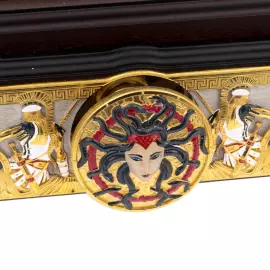 Шахматы из яшмы и долерита "Медуза Горгона" Златоуст