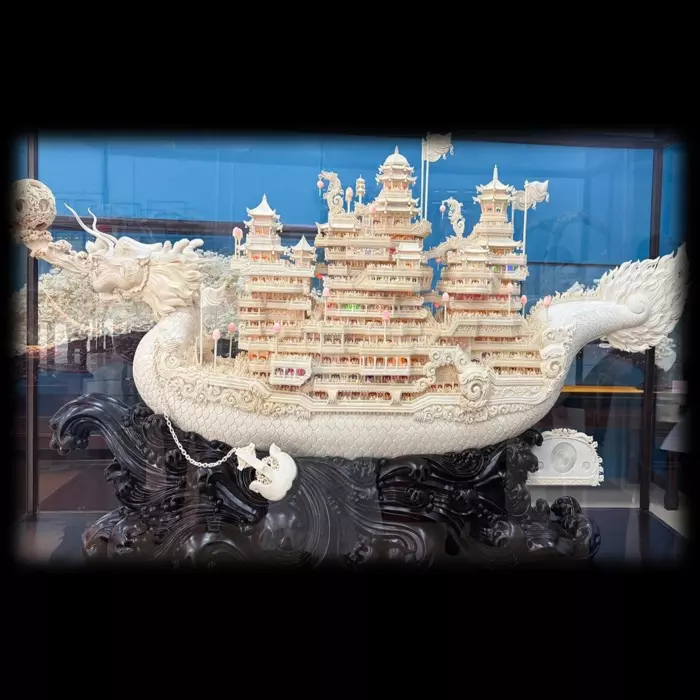 Композиция из бивня мамонта "Хуафанг" малый