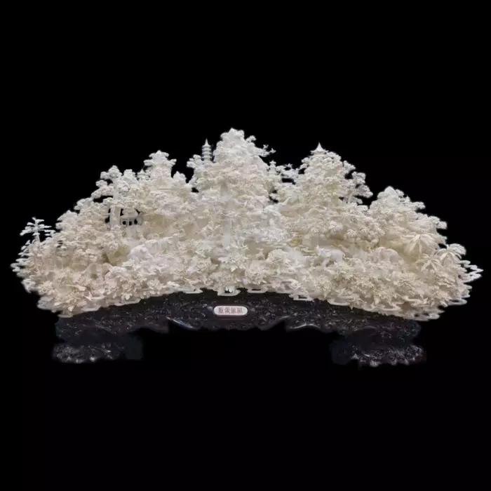 Композиция из бивня мамонта "Полное обновление"