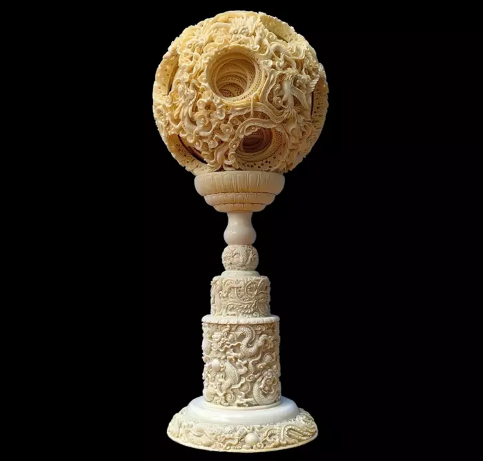 Композиция из бивня мамонта "Кантонский шар"