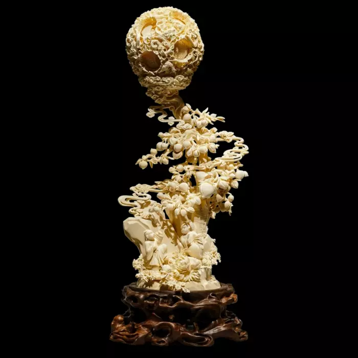 Композиция из бивня мамонта "Бессмертный Тун Сяньшоу"