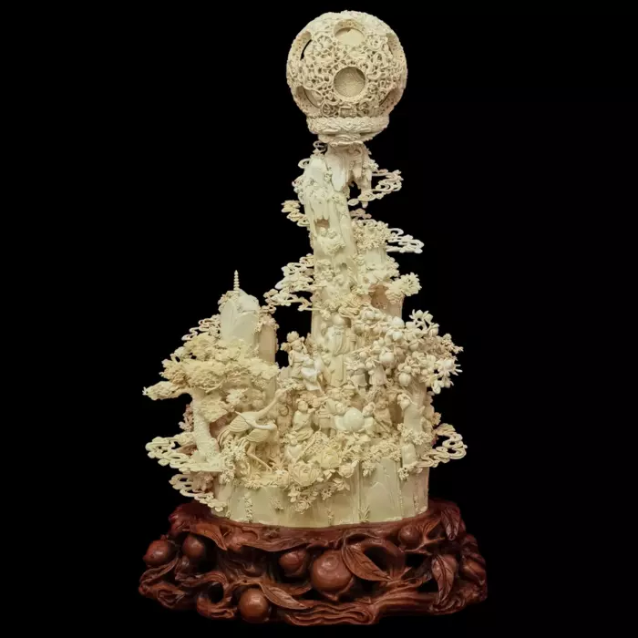 Композиция из бивня мамонта "День рождения"