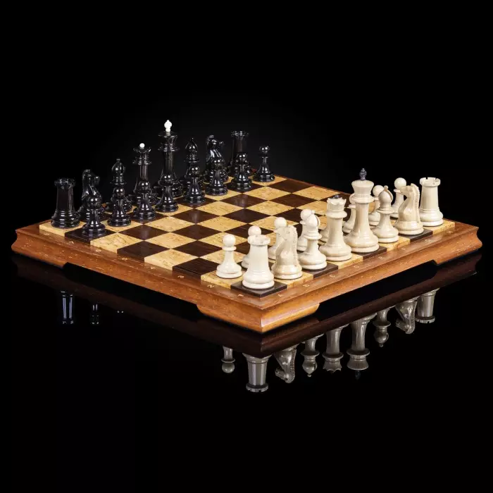 Шахматы из ценных пород дерева и бивня мамонта "Стаунтон Богемия"