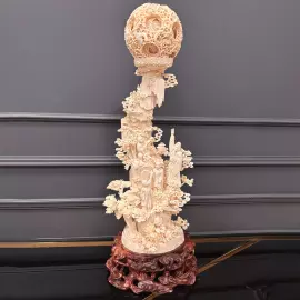 Композиция из бивня мамонта "Обращение к восходящему солнцу"