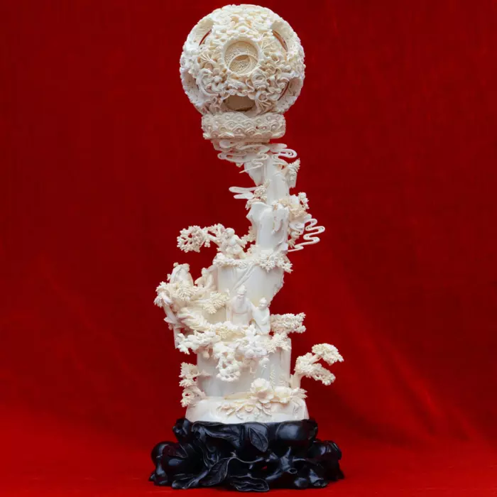 Композиция из бивня мамонта "Элегантная коллекция"