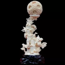 Композиция из бивня мамонта "Высокие горы, текущие воды"