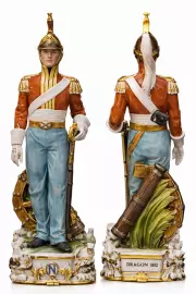 Скульптура "Драгун" разноцветная