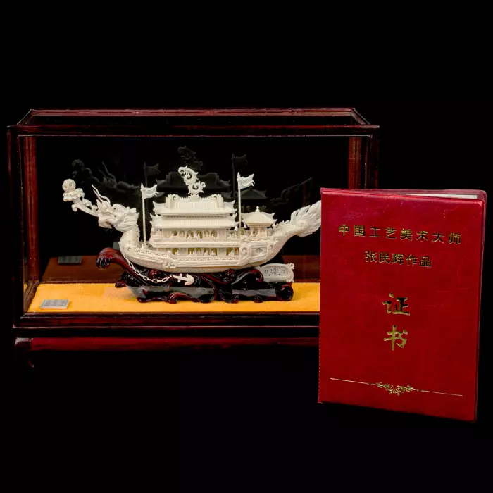 Корабль-дракон из бивня мамонта "Хуафанг" малый