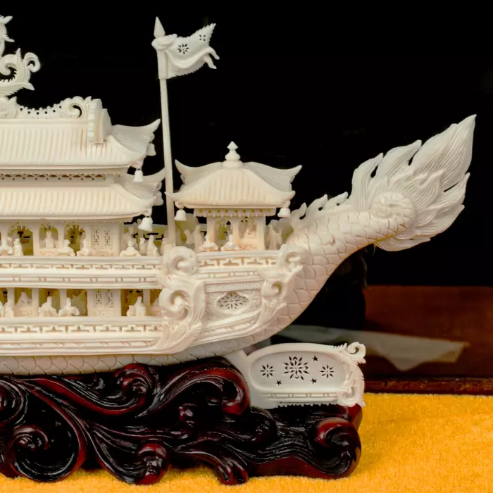 Корабль-дракон из бивня мамонта "Хуафанг" малый