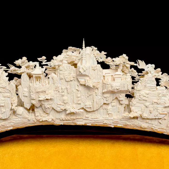 Композиция из бивня мамонта "Прекрасный Китай"