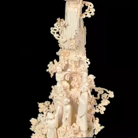 Композиция из бивня мамонта с кантонским шаром "Обращение к восходящему солнцу"