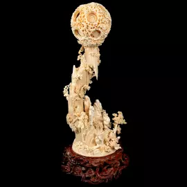 Композиция из бивня мамонта с кантонским шаром "Высота Цзисин Гаочжао"