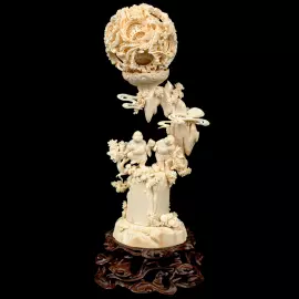 Композиция из бивня мамонта с кантонским шаром "Отдых"