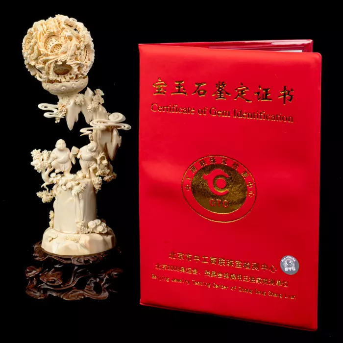 Композиция из бивня мамонта с кантонским шаром "Отдых"