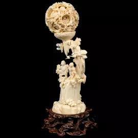 Композиция из бивня мамонта с кантонским шаром "Отдых"