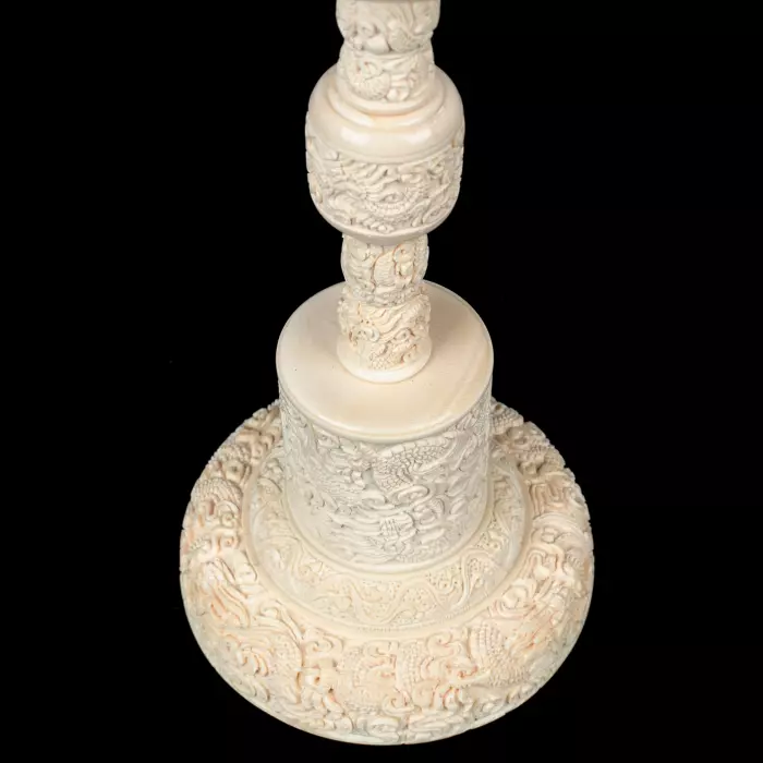 Композиция из бивня мамонта с кантонским шаром "Дракон и феникс"