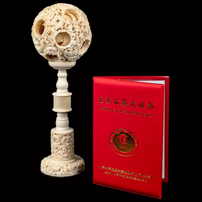 Композиция из бивня мамонта с кантонским шаром "Дракон"