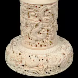 Композиция из бивня мамонта с кантонским шаром "Дракон"