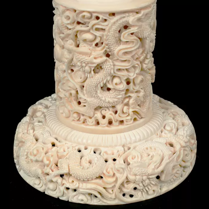 Композиция из бивня мамонта с кантонским шаром "Дракон"