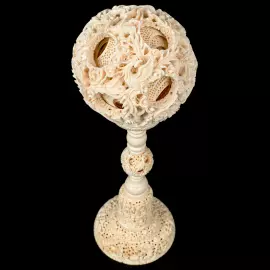 Композиция из бивня мамонта с кантонским шаром "Дракон"