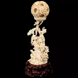 Композиция из кости с кантонским шаром "Величие и авторитет"