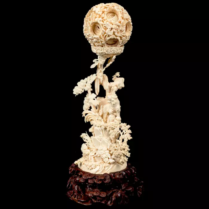 Композиция из кости с кантонским шаром "Величие и авторитет"