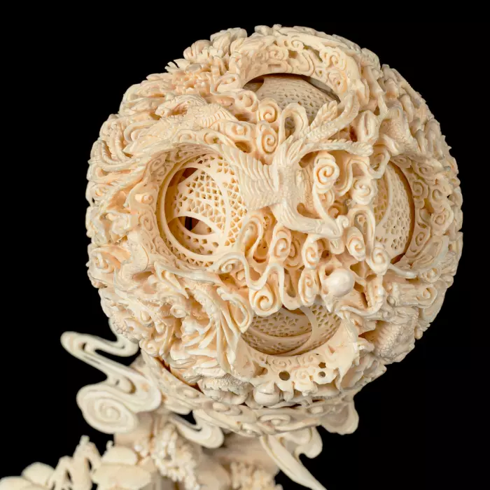 Композиция из кости с кантонским шаром "Величие и авторитет"