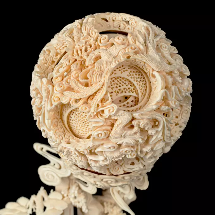 Композиция из кости с кантонским шаром "Величие и авторитет"