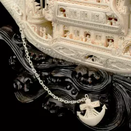 Композиция из бивня мамонта "Чанлэ Вэйян рисует лодку-дракона"