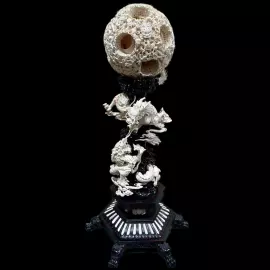 Композиция из бивня мамонта с кантонским шаром "Дракон"