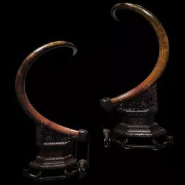 Композиция из бивня мамонта "Пара неокрашенных бивней"