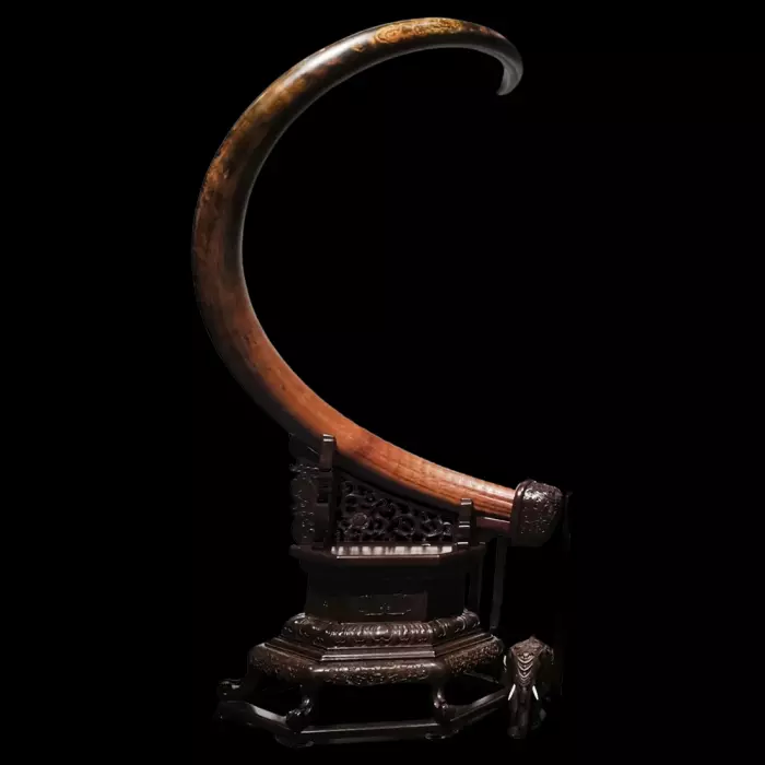 Композиция из бивня мамонта "Пара неокрашенных бивней"