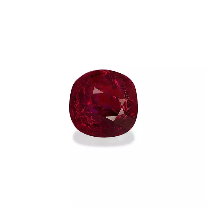 Необработанный мозамбикский рубин 3.04 карата – 7 мм