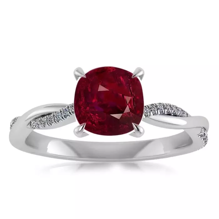 Необработанный мозамбикский рубин 3.04 карата – 7 мм