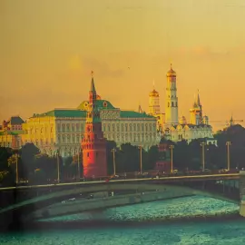 Панно на сусальном золоте "Большой Каменный мост"