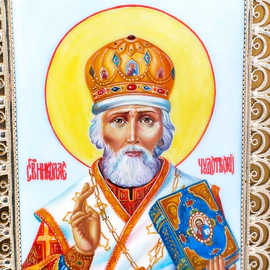 Серебряная икона с финифтью "Святой Николай Чудотворец"