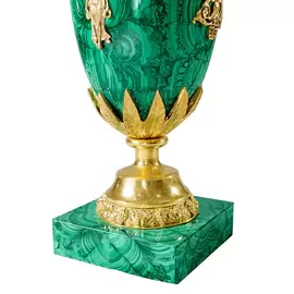 Малахитовая ваза "Павловская"