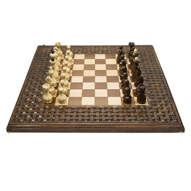 Carved chess, backgammon and checkers made of beech "Interlacing"