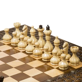 Carved chess, backgammon and checkers made of beech "Interlacing"