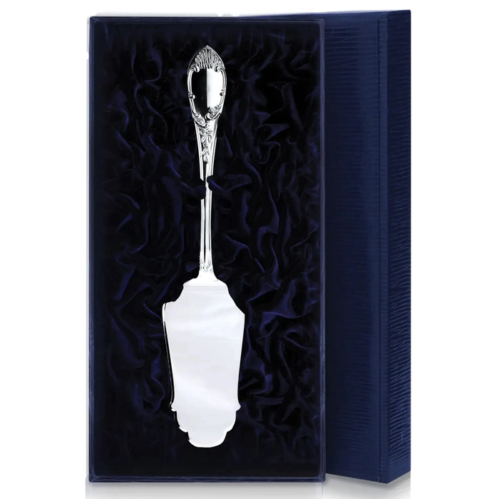 Silver spatula for Prestige cake