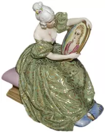 Статуэтка "Дама с портретом"