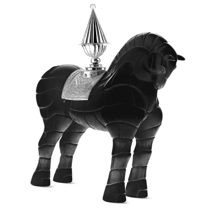 Хрустальная скульптура "Black and Chrome Horse" черная