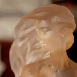 Хрустальная скульптура "Douce Muse" оранжевая