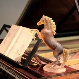Хрустальная скульптура "Spirited Horse" серая