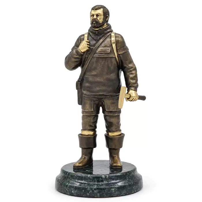 Bronze statuette "Geologist"