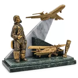 A writing set made of an Aviator coil