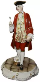 Статуэтка "Кавалер с моноклем"