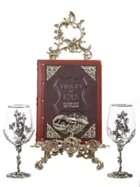 Набор бокалов для вина "Виноград" с подарочной книгой "Вино и еда"