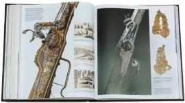 Набор для коньяка "Кабан-Медведь" с ножом и книгой "Охота" Набор для коньяка "Кабан-Медведь" с ножом и книгой "Охота"