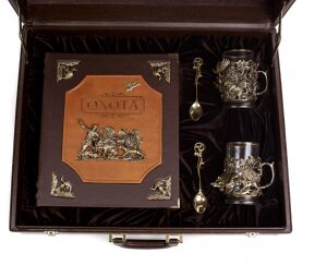 A set of cup holders "Boar-Elk" and a book "Hunting"